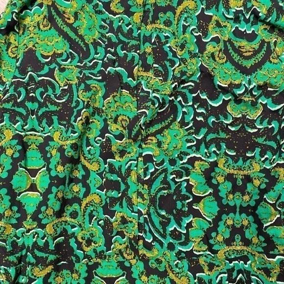 H&M GREEN AND BLACK PATTERNED CASUAL DRESS - Picture 5 of 5